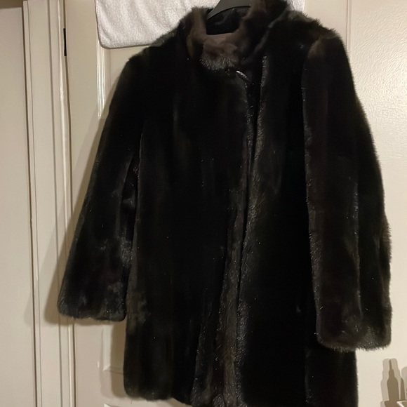 Vintage Fur Coat by Dobrosky and peribinder - Picture 1 of 8